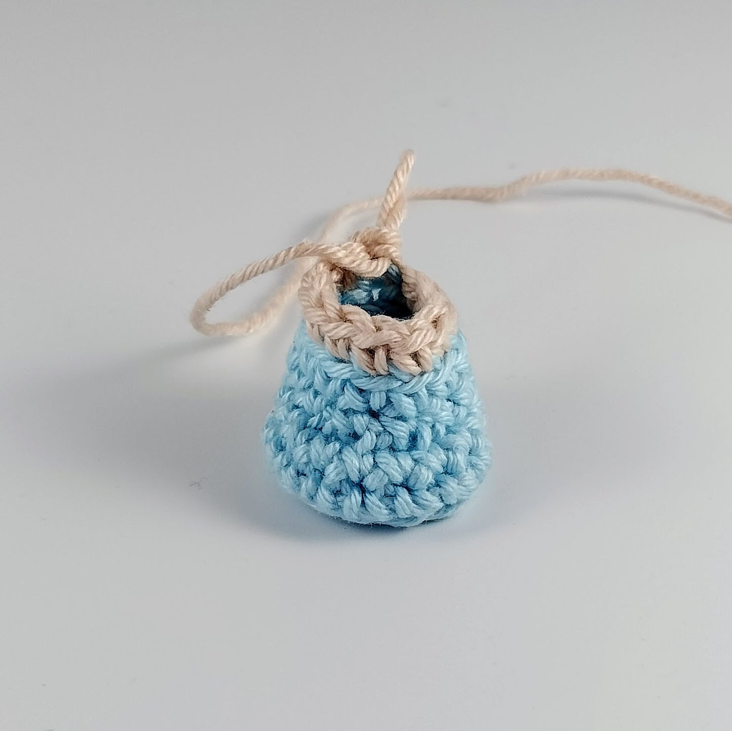 Padrão Amigurumi Signo Aquário - Coleção Zodíaco - Padrão detalhado com fotos - PDF (pt/en/es)