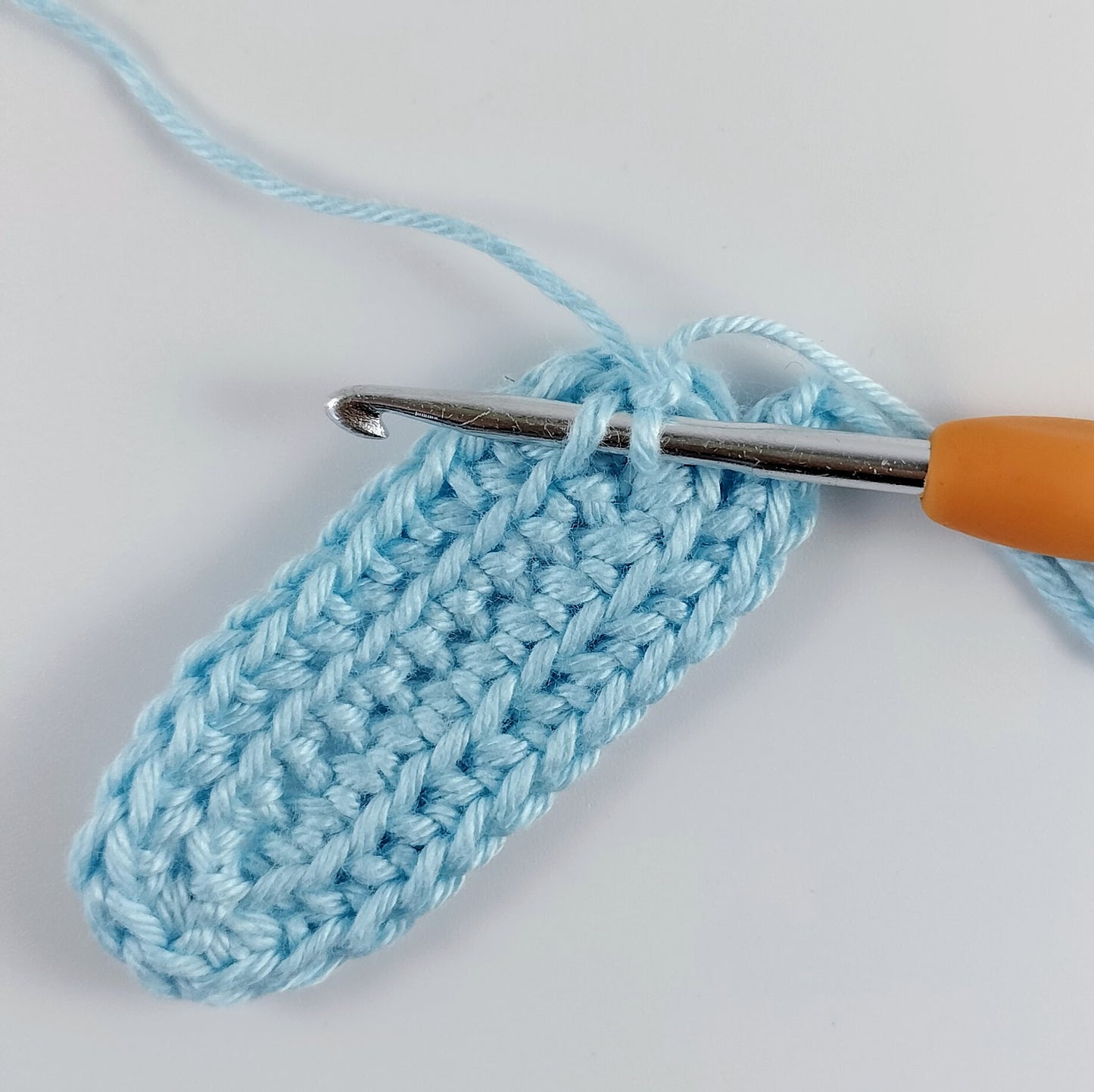 Padrão Amigurumi Signo Aquário - Coleção Zodíaco - Padrão detalhado com fotos - PDF (pt/en/es)