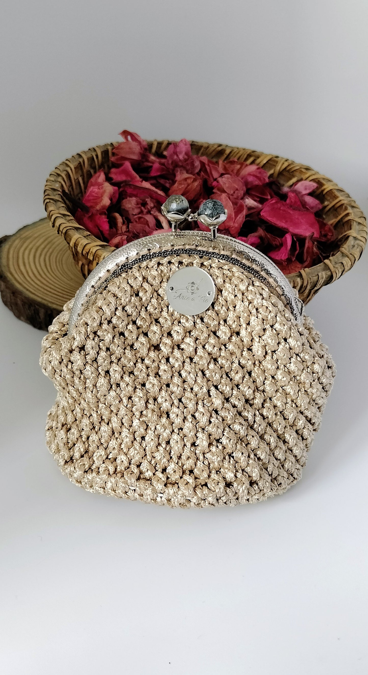 Bolsa em Crochê Amêndoa