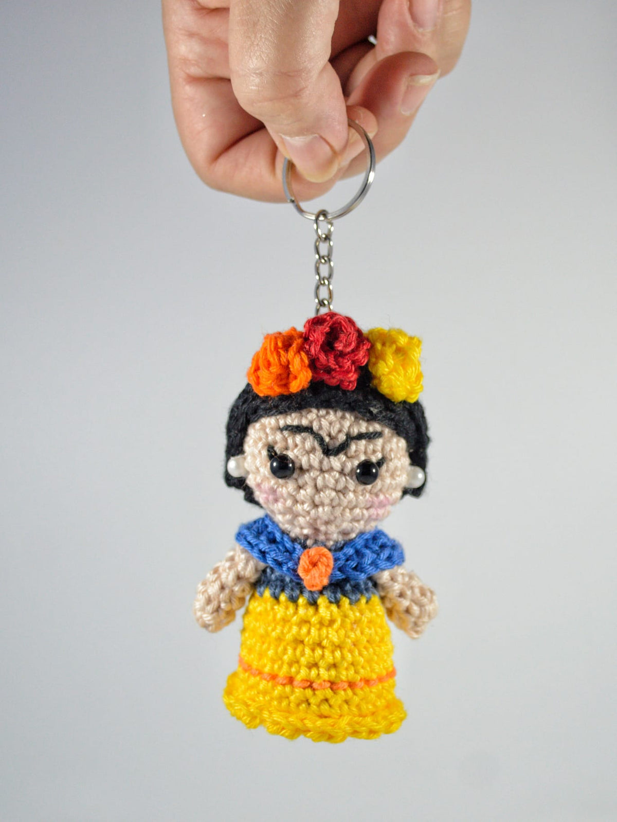 Frida Kahlo Amigurumi Keychain – Arte a Fio