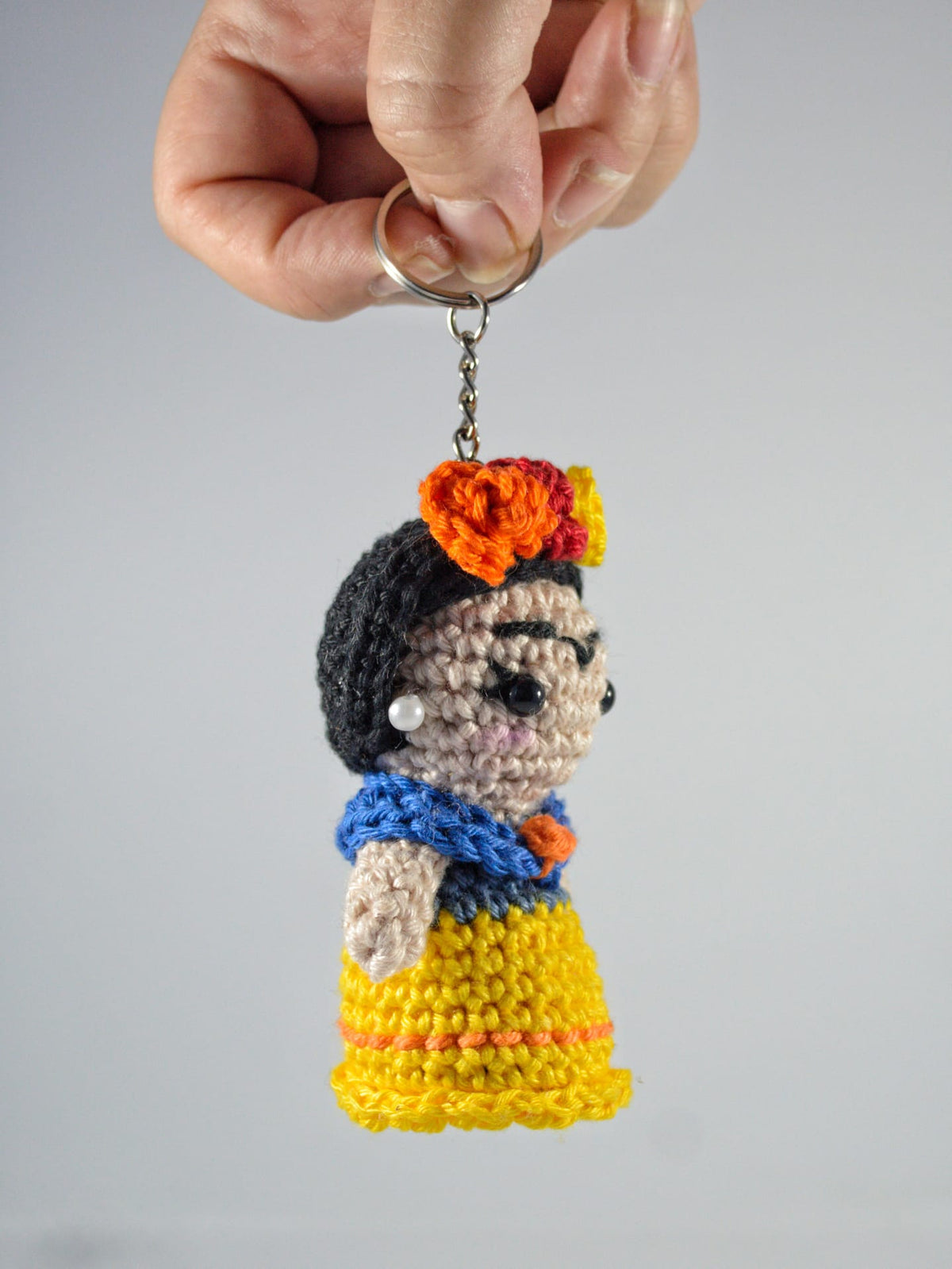 Frida Kahlo Amigurumi Keychain – Arte a Fio